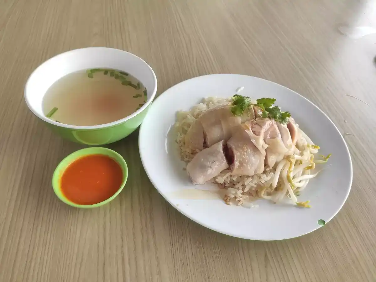 Ah Keat Chicken Rice: Hainanese Chicken Rice, Soup & Chilli
