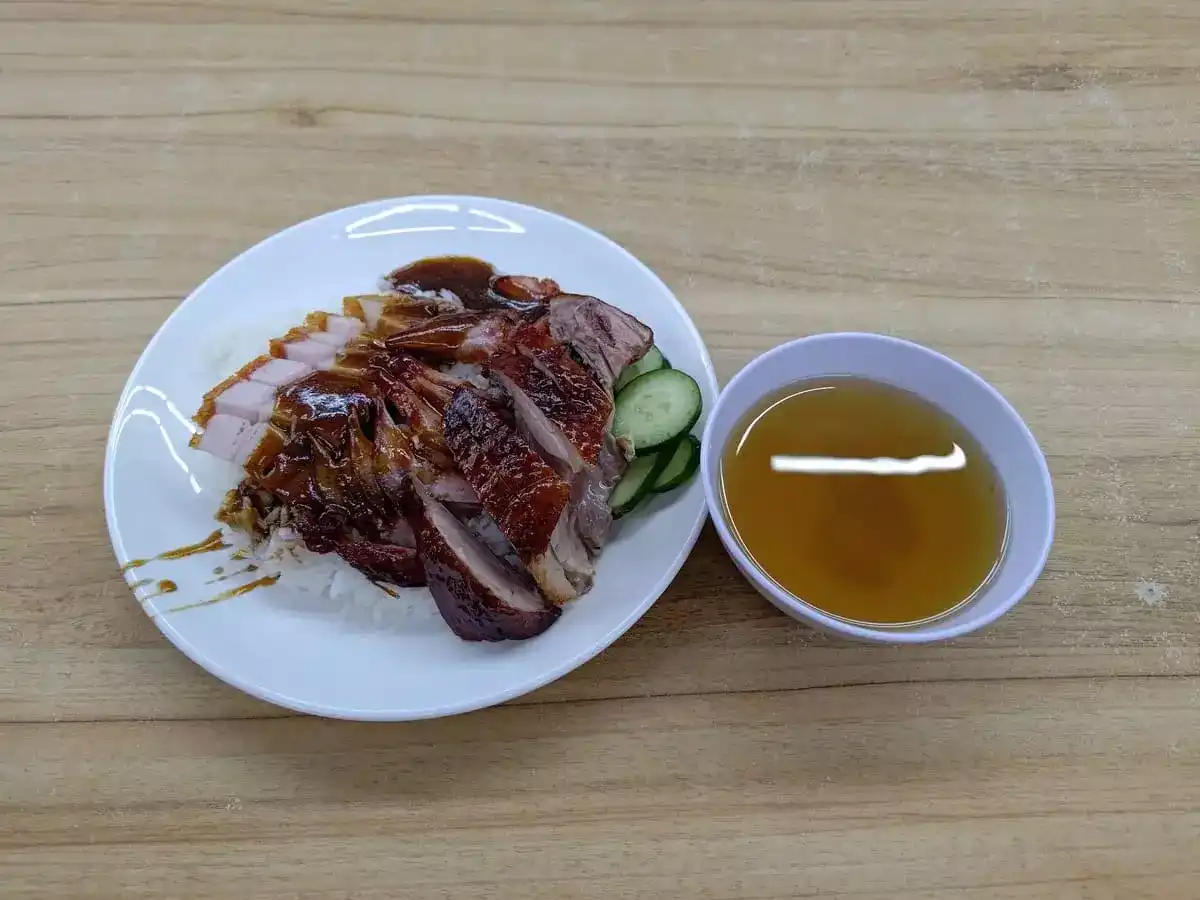 Rong Kee Roasted Delights: Char Siew, Siu Yuk, Roast Duck Rice Rong Kee Roasted Delights: Char Siew, Siu Yuk, Roast Duck Rice