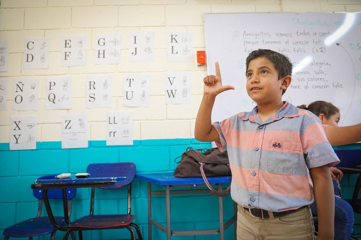 Niños y niñas de La Colorada aprenden Lengua de Señas en Verano Argonauta