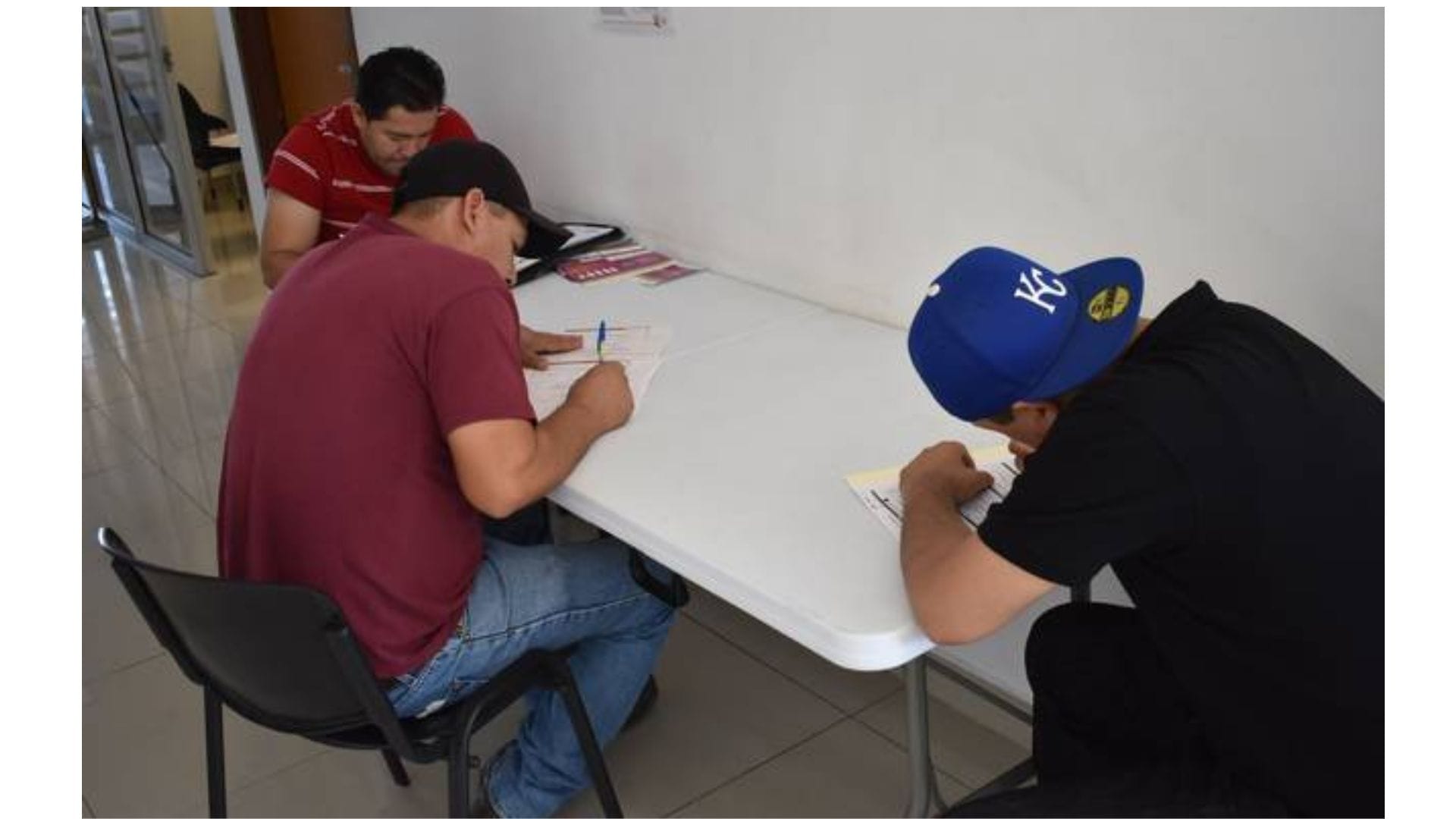 Terminan educación básica 40 trabajadores de Grupo México
