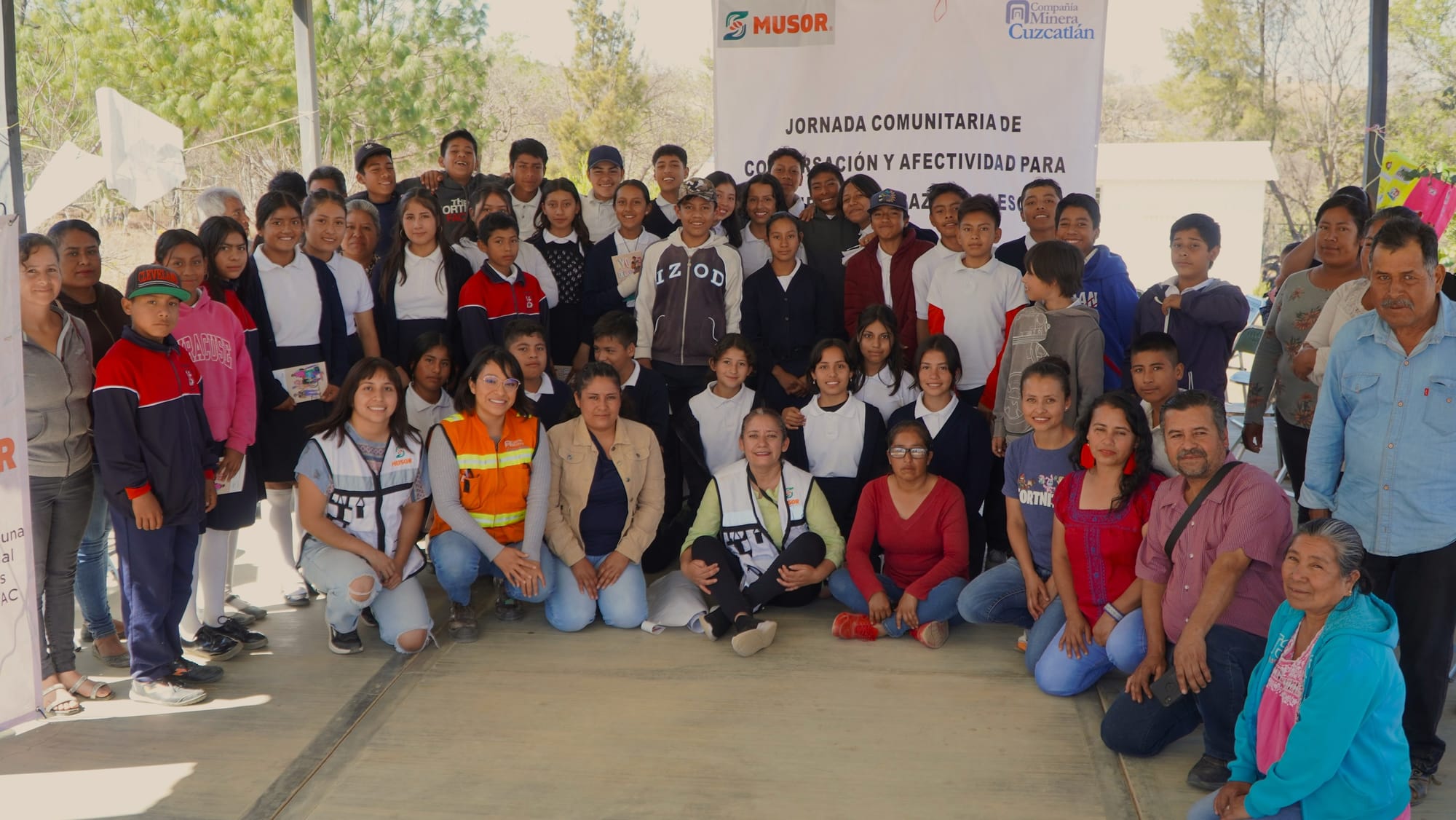 Compañía Minera Cuzcatlán contribuye a la formación integral de niños y adolescentes