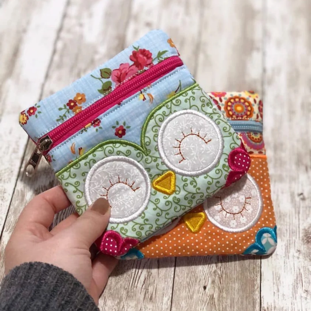 Projeto na Bordadeira -  Porta Moedas Corujinha