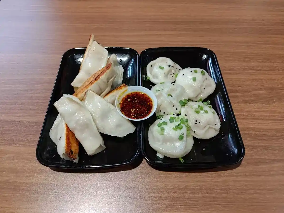 Shanghai Classic Sheng Jian Bao: Guo Tie & Sheng Jian Bao