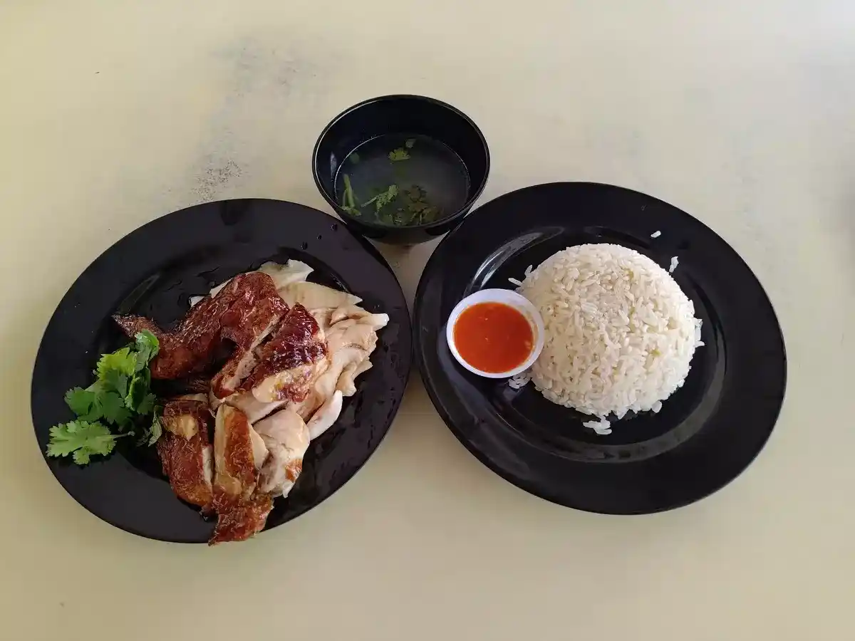 Wee's Chicken Rice: Hainanese Chicken & Roast Chicken with Rice & Soup