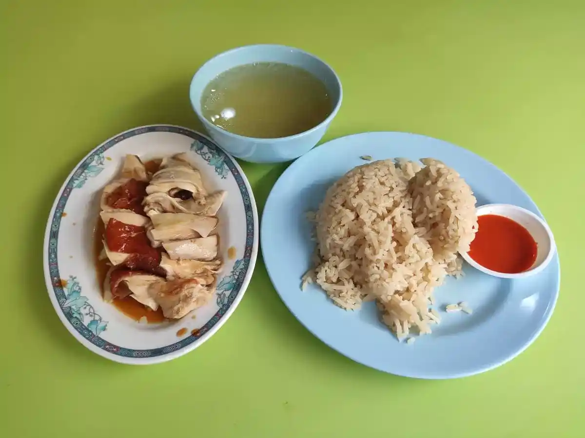 Leong Yeow Famous Waterloo St Chicken Rice: Hainanese Chicken & Roast Chicken Rice