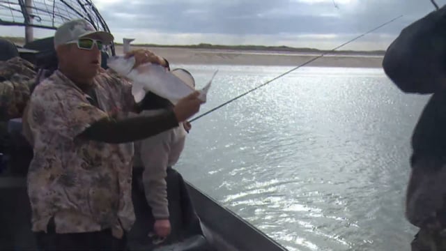 Jimmy Houston Outdoors - Season 22 - Episode 22 - Trapped Red Fish.mp4