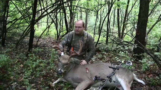 Team NXG - Episode 10 - Inner City Iowa Bowhunting Whitetail