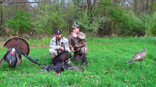 Uncle Bucky's Outdoor Adventures - Kyle's empty your gun hunt and the Lucky Tom
