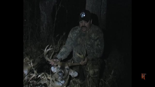 Red Dirt Rich TV - Ray & Tim Deer Hunting on a Farm