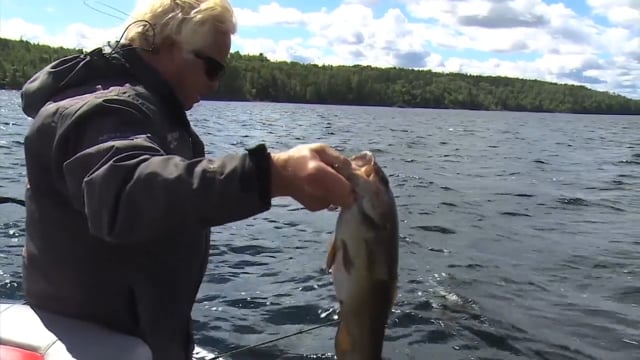 Jimmy Houston Outdoors - Fishing with Les Whitefish
