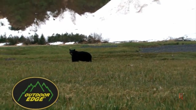 Outdoor Edge's The Great Outdoors - Bowhunting Alaskan Bear