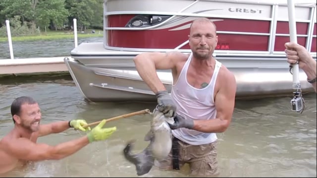Total Outdoor Pursuit - Gettin' Bit In the South