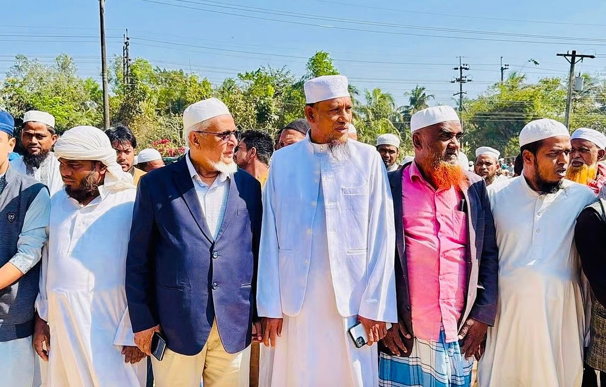 মিয়ানমার সীমান্তের গুলিতে নিহত শিশু হুজাইফা, জানাজায় এক কাতারে বিএনপি–জামায়াত প্রার্থী