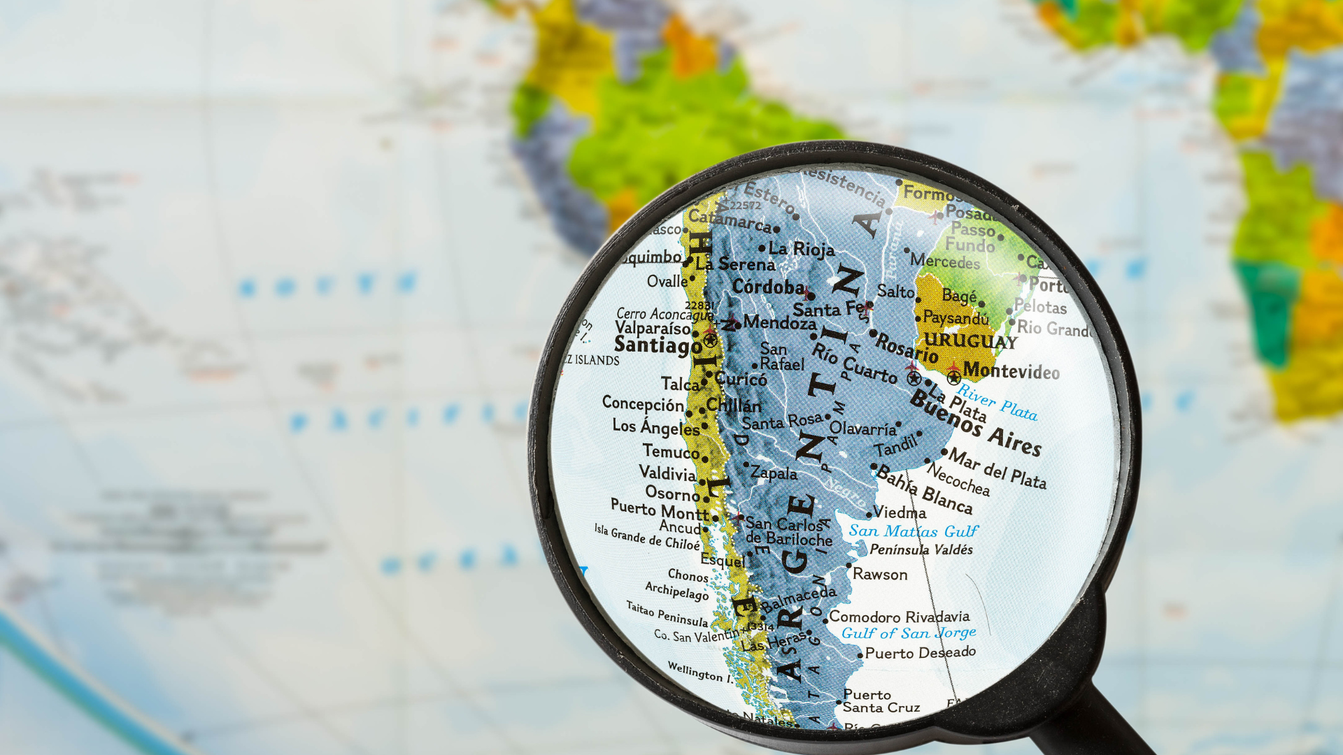 En la mira de las grandes: El abundante cobre y litio de Argentina.
