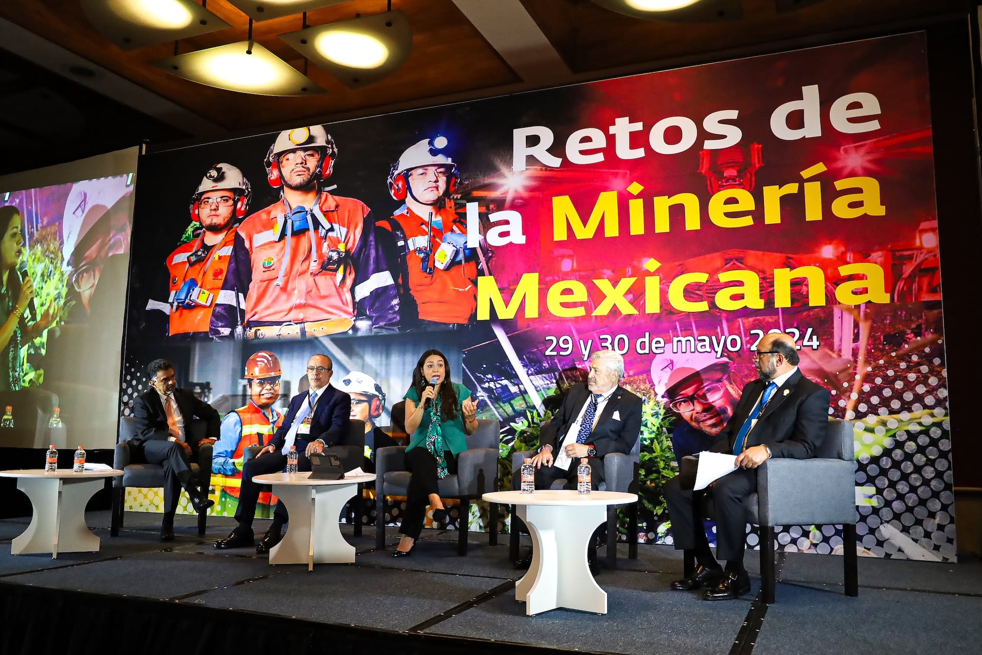 Exponen problemas y soluciones en el panel Riesgos y Oportunidades de la Minería