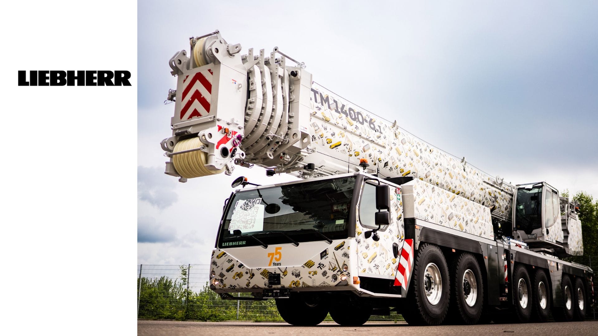 Fuerte, larga y sencilla: Liebherr presenta la LTM 1400-6.1, la grúa de 6 ejes más potente del mundo