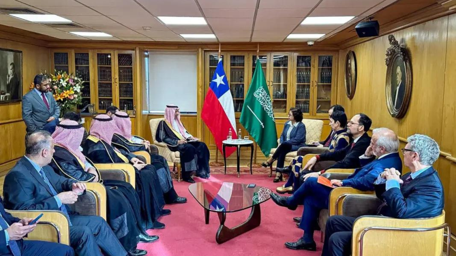 Visita de autoridad saudí a Chile explora oportunidades de inversión en minería