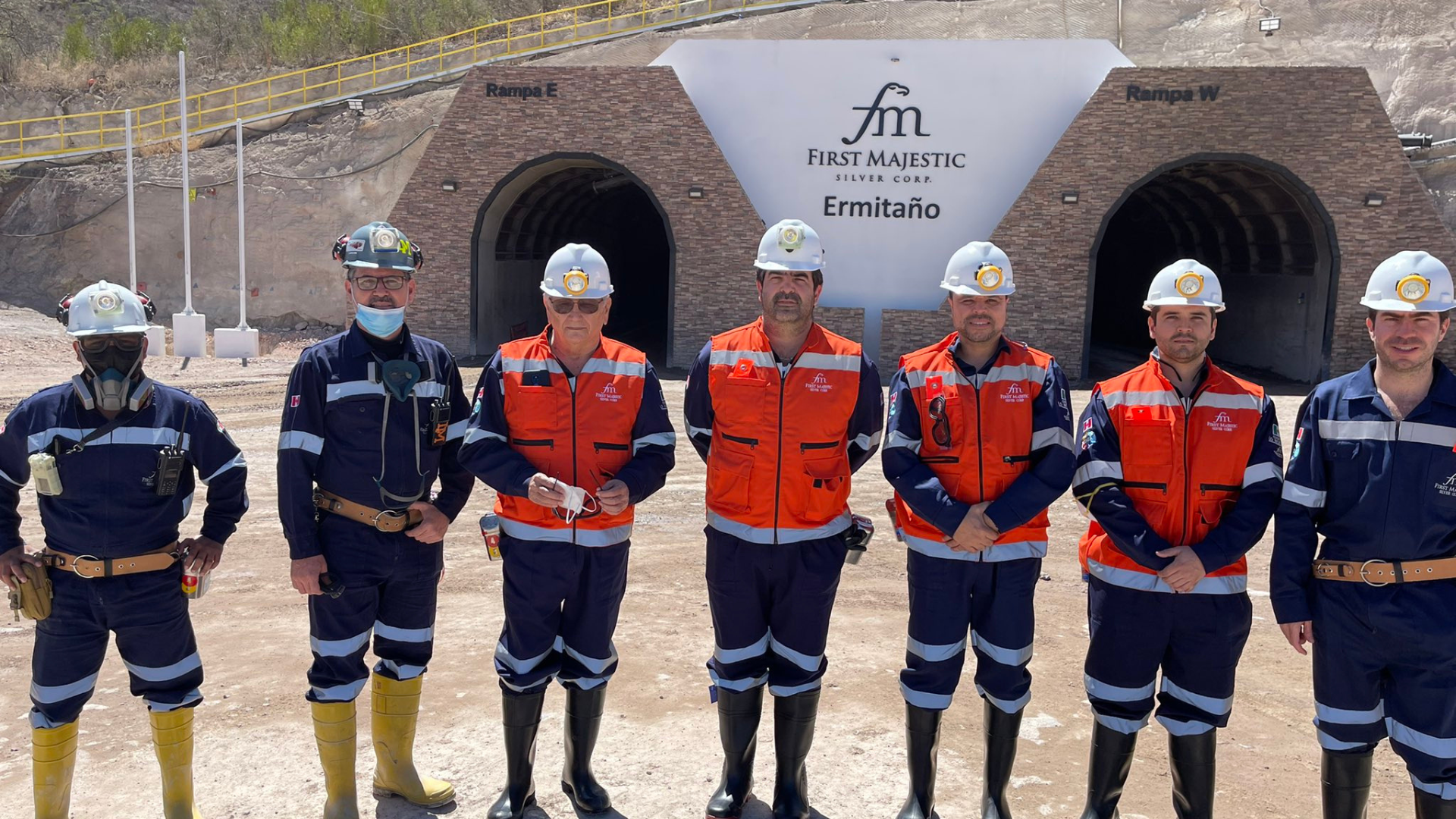 First Majestic anuncia resultados de vetas de oro y plata en Ermitaño, Sonora México.