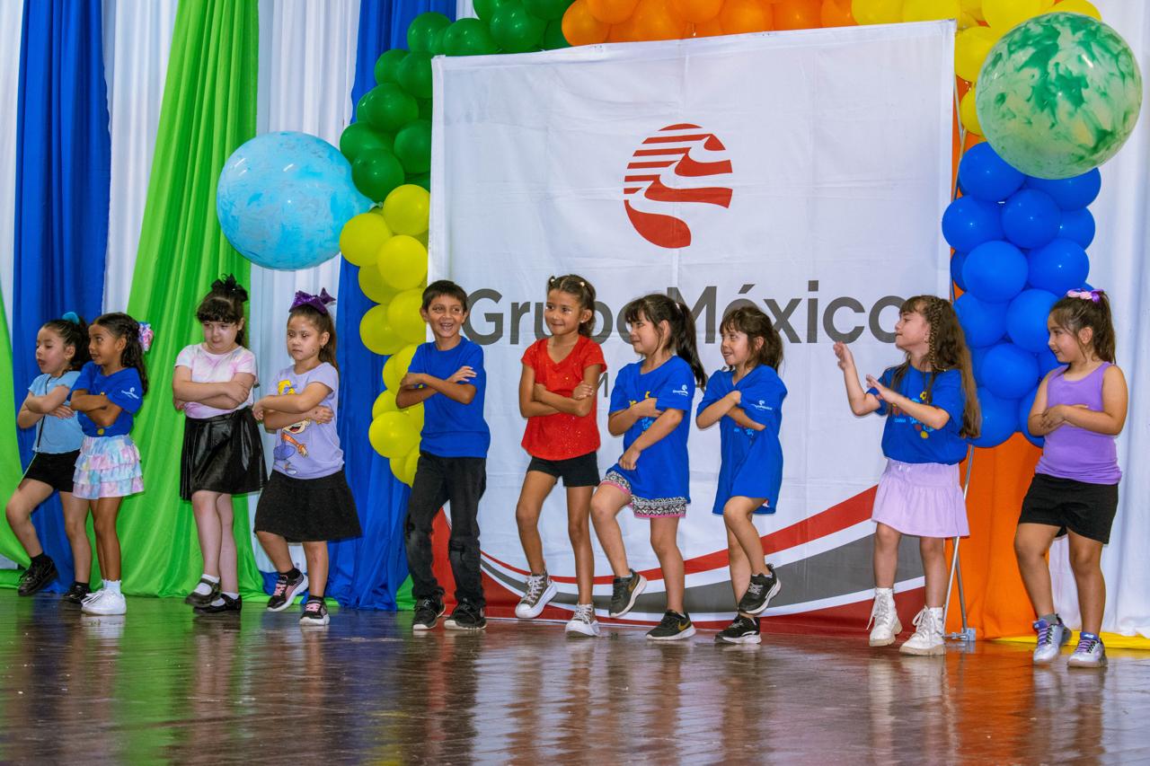 Disfrutan de un verano educativo y recreativo en el curso de Grupo México