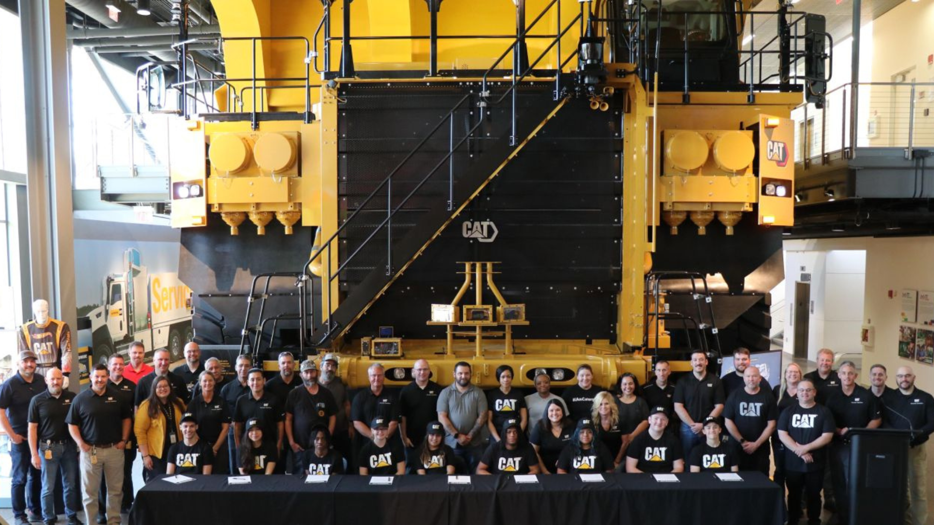 Caterpillar Lanza el Primer Desafío Global para Técnicos de Distribuidores