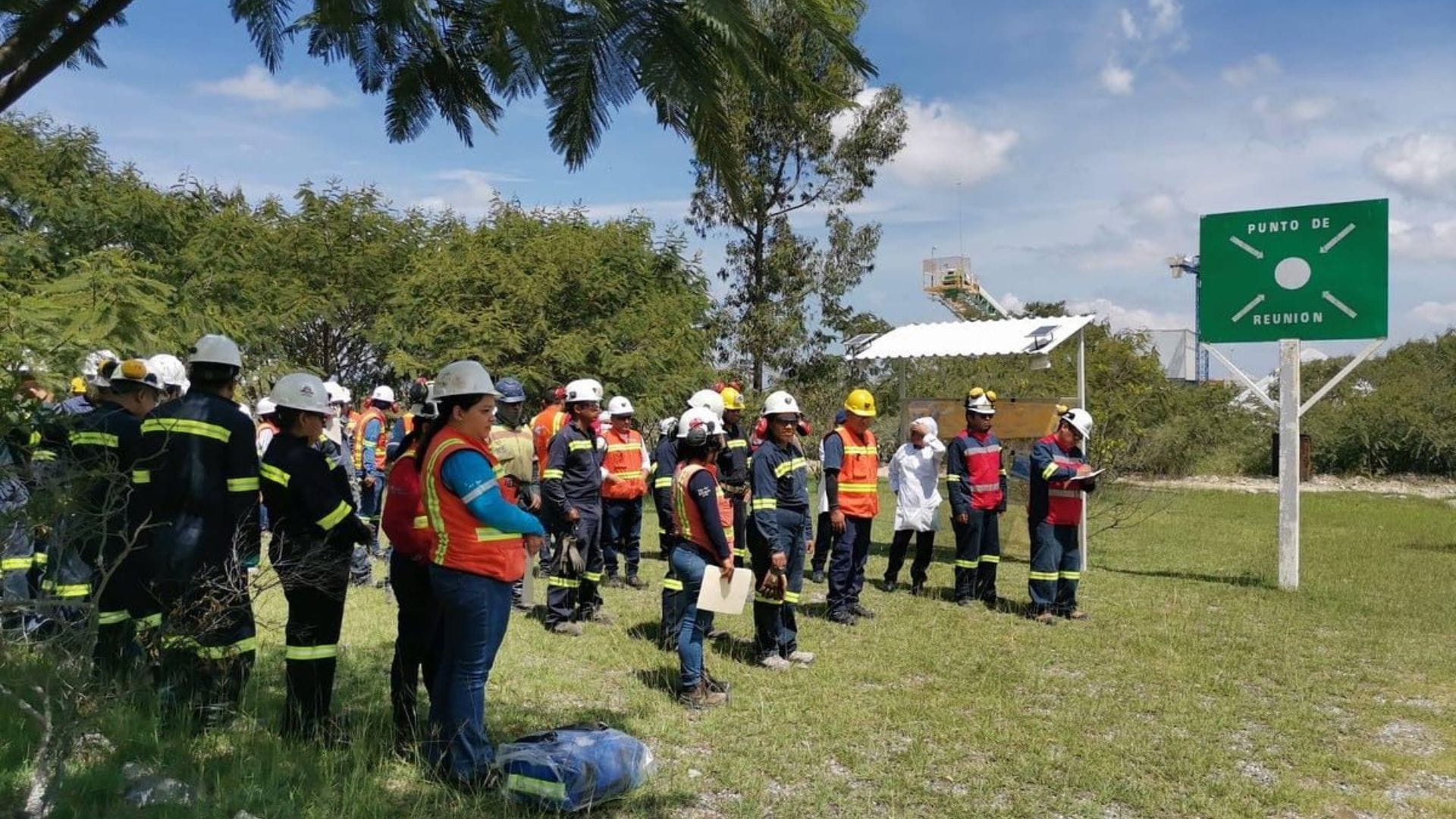 Compañía Minera Cuzcatlán realiza Simulacro Nacional