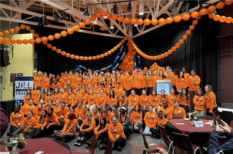 Sandvik impulsa la participación femenina en los oficios calificados durante el evento "Jill of All Trades" en Cambrian College