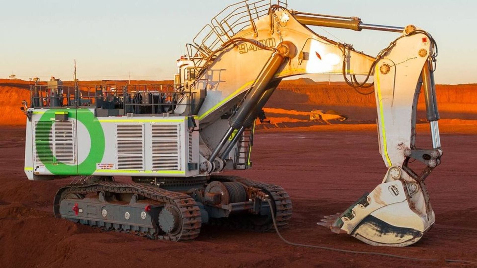 La excavadora eléctrica más grande del mundo: 400 toneladas, Liebher R 9400 E