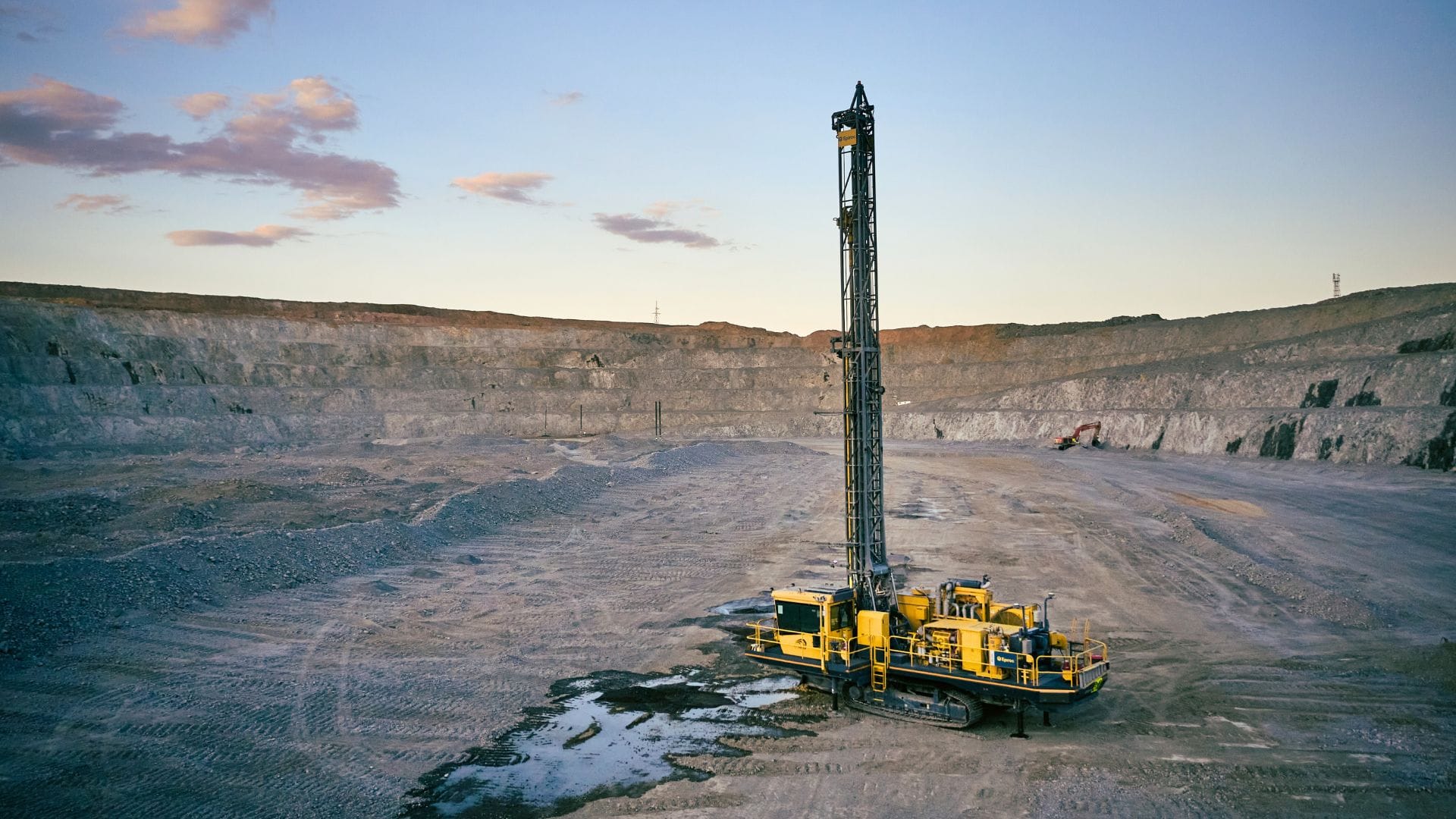 Newmont, ha pedido una flota de equipos de perforación Epiroc Pit Viper 231 y SmartROC D65