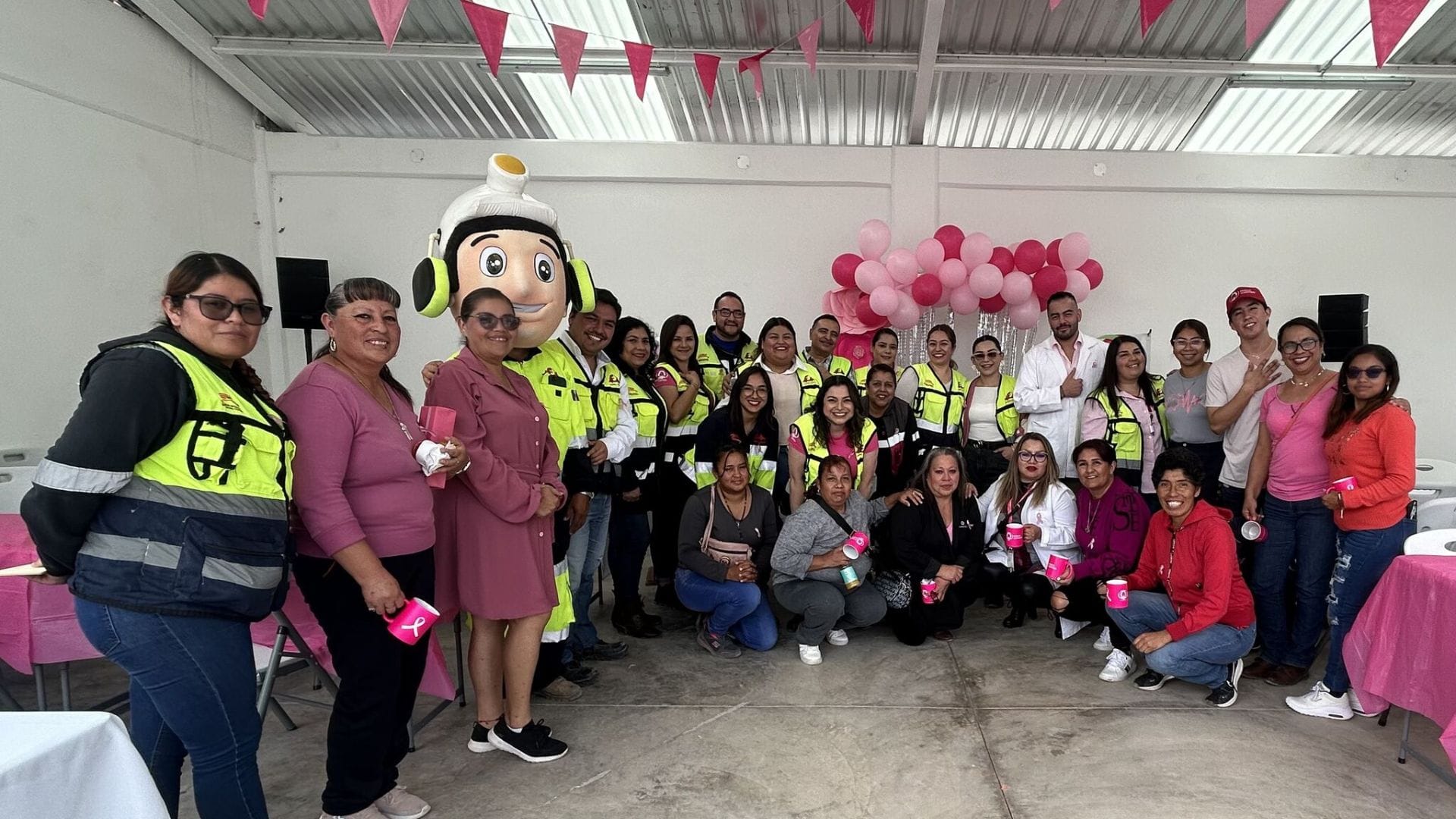 Minera Frisco impulsa la prevención del cáncer de mama con la “Jornada Rosa”