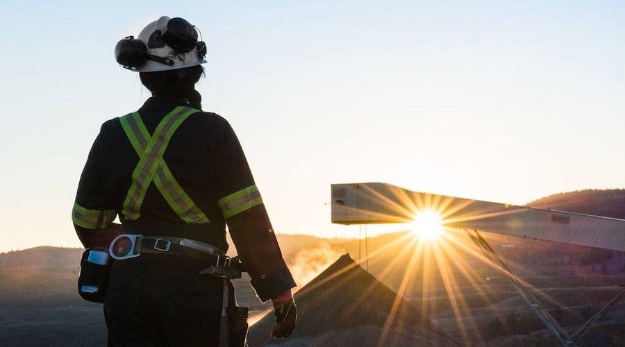 Un informe de Rio Tinto muestra que el acoso a mujeres sigue siendo una práctica extendida.