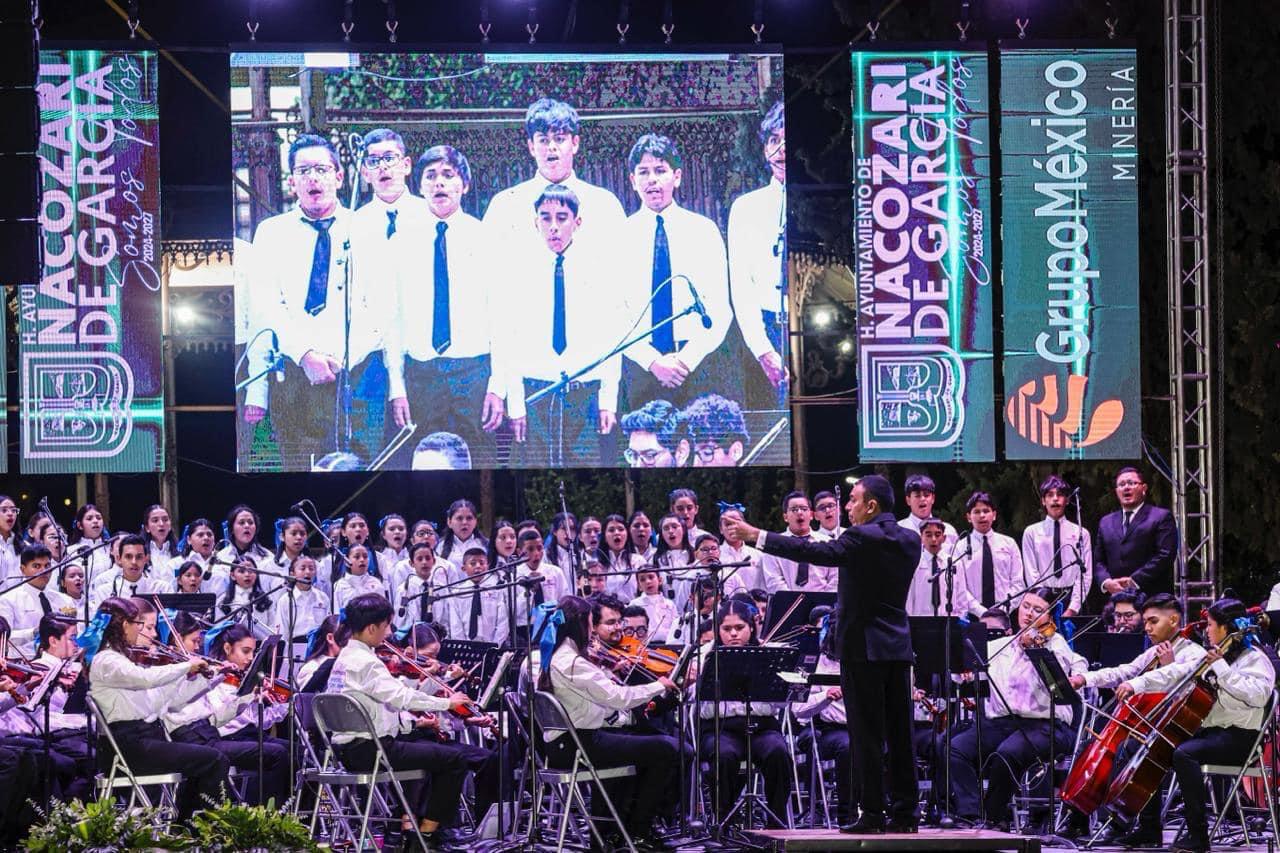 Reúne Grupo México a cientos en concierto de homenaje a Jesús García en Nacozari