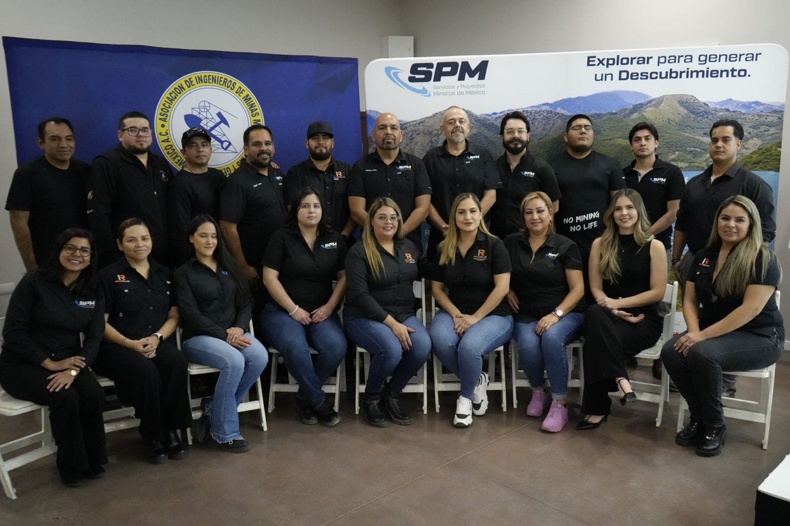 Intercambian ideas y fortalecen la minería durante “Conversatorio entre amigos mineros”