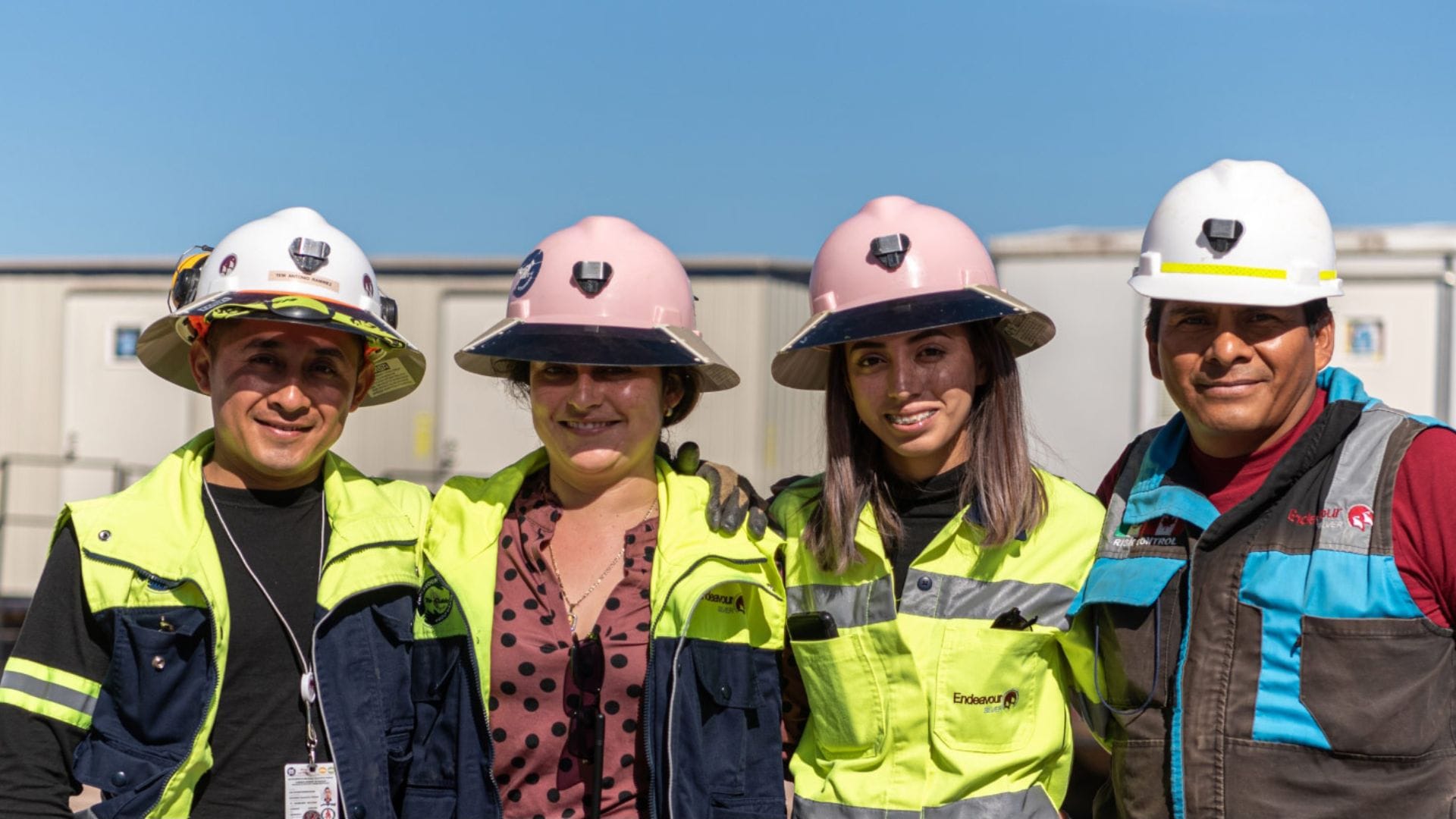 Endeavour celebra el liderazgo femenino y presenta el nuevo uniforme 'Endeavour Women