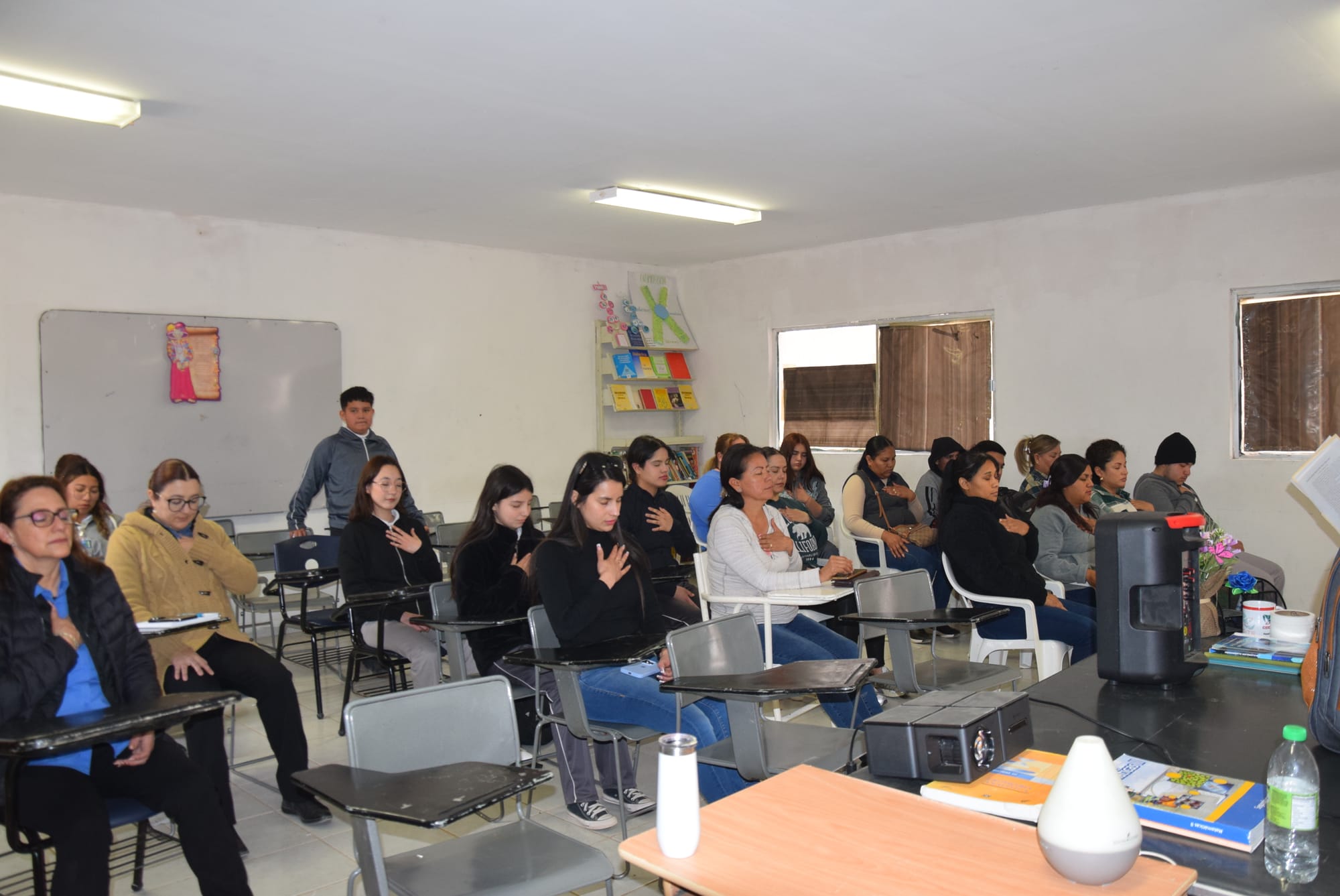 Organiza Grupo México taller de comunicación efectiva para madres e hijos en Cecytes Esqueda