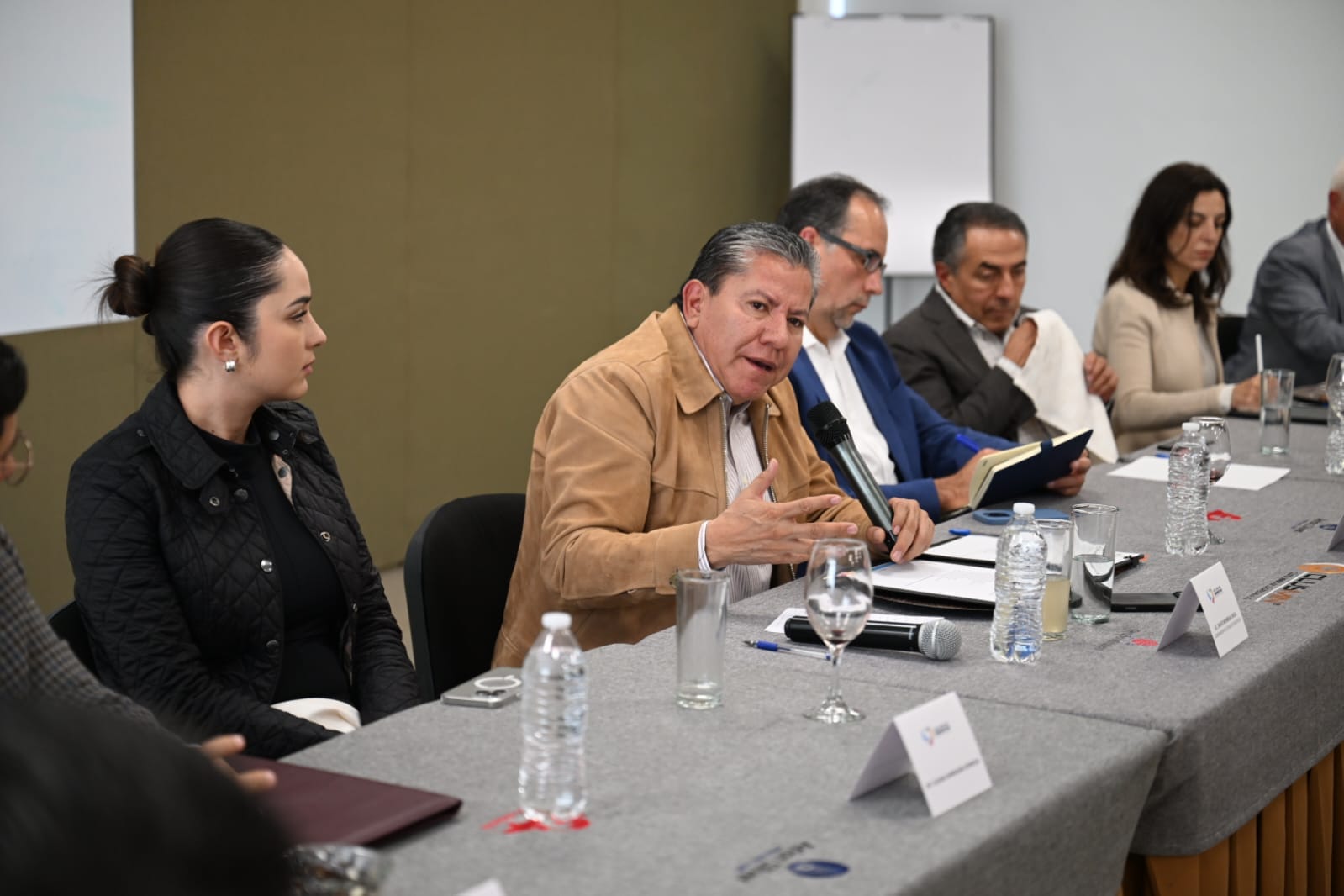 Promueve el Gobernador David Monreal certeza jurídica e inversión con el sector minero