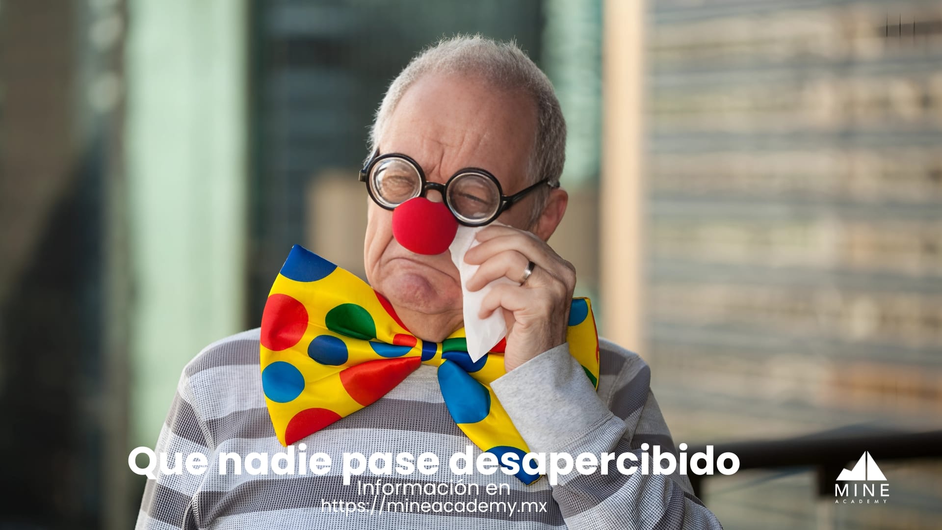 No dejes que nadie pase desapercibido