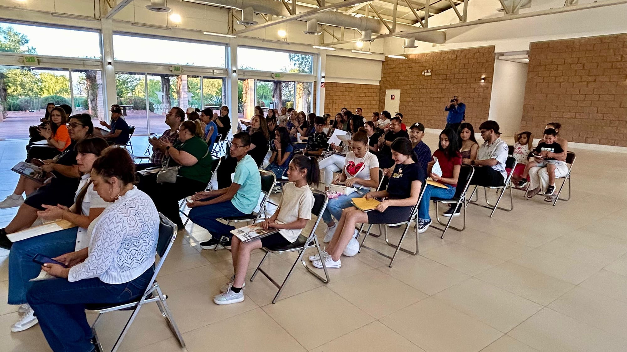 Jóvenes culminan curso de natación con reconocimiento a su esfuerzo y dedicación en Cananea