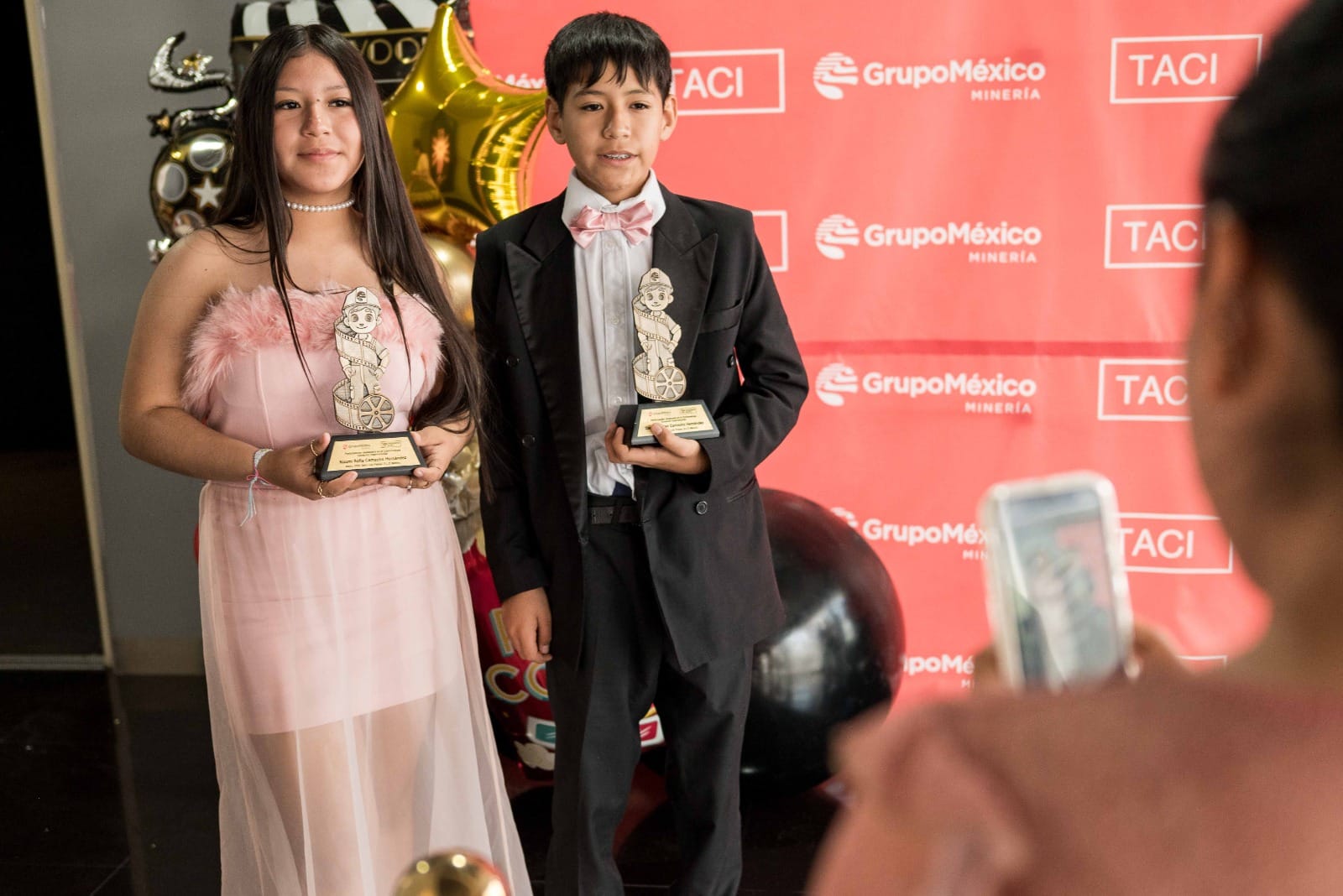Presentan cortometraje “Conexión Interrumpida”, una producción del taller ambulante de cine infantil de Grupo México