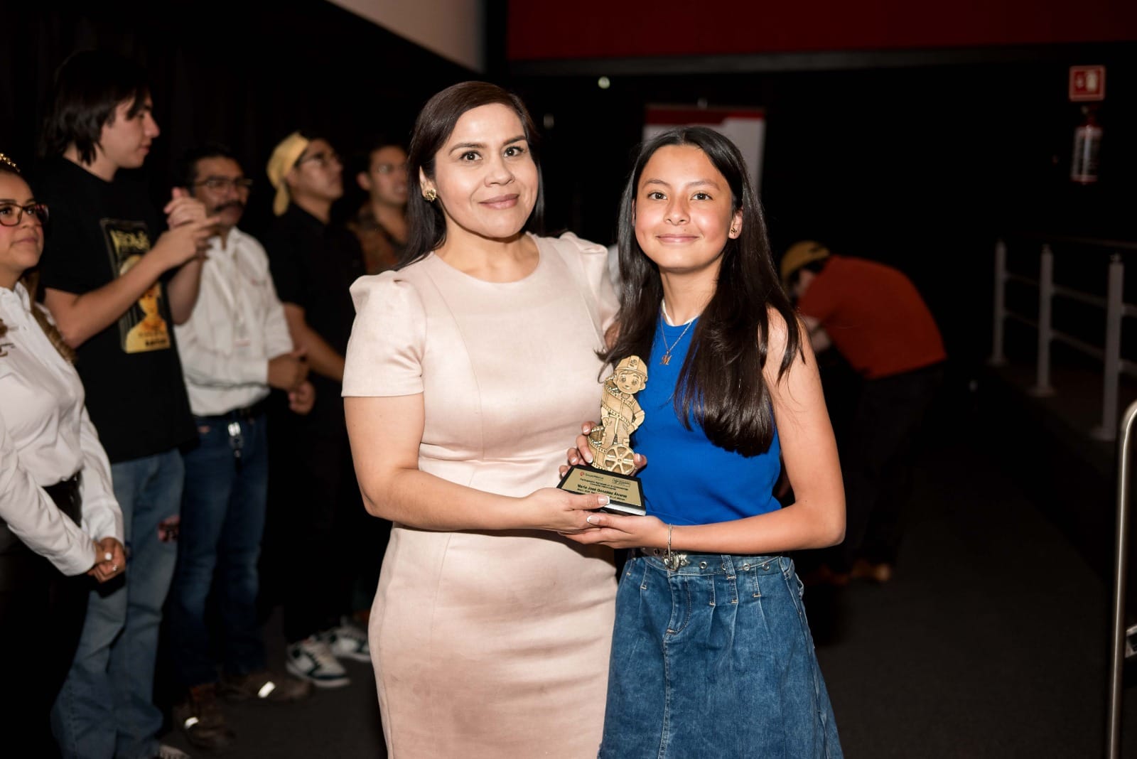 Presentan cortometraje “Conexión Interrumpida”, una producción del taller ambulante de cine infantil de Grupo México