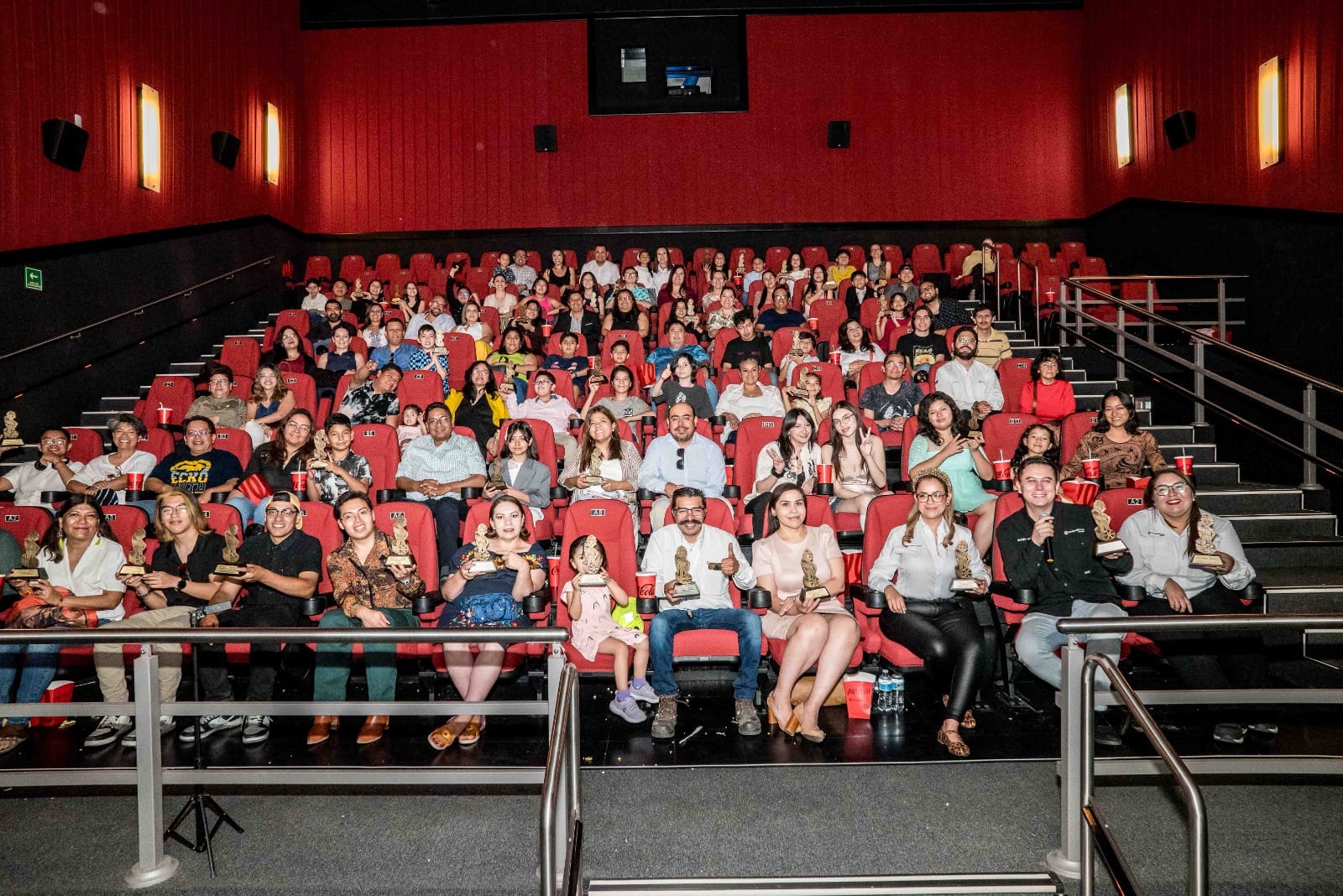 Presentan cortometraje “Conexión Interrumpida”, una producción del taller ambulante de cine infantil de Grupo México