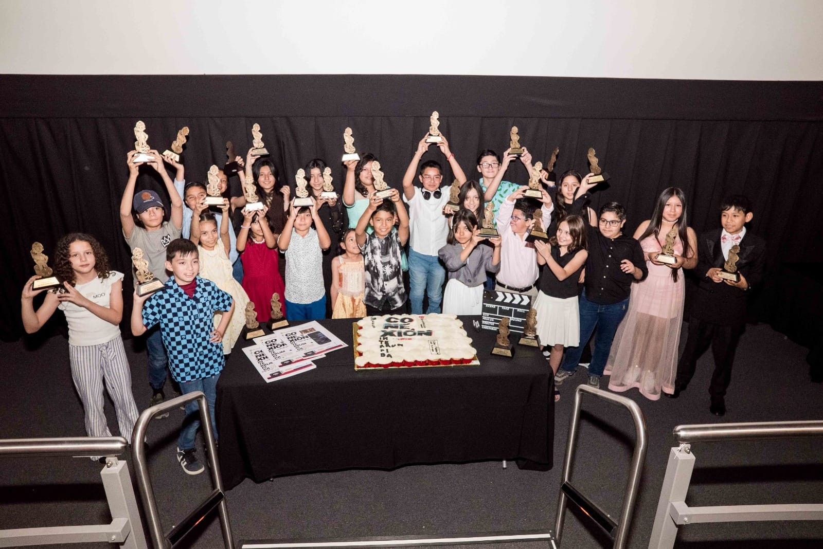 Presentan cortometraje “Conexión Interrumpida”, una producción del taller ambulante de cine infantil de Grupo México