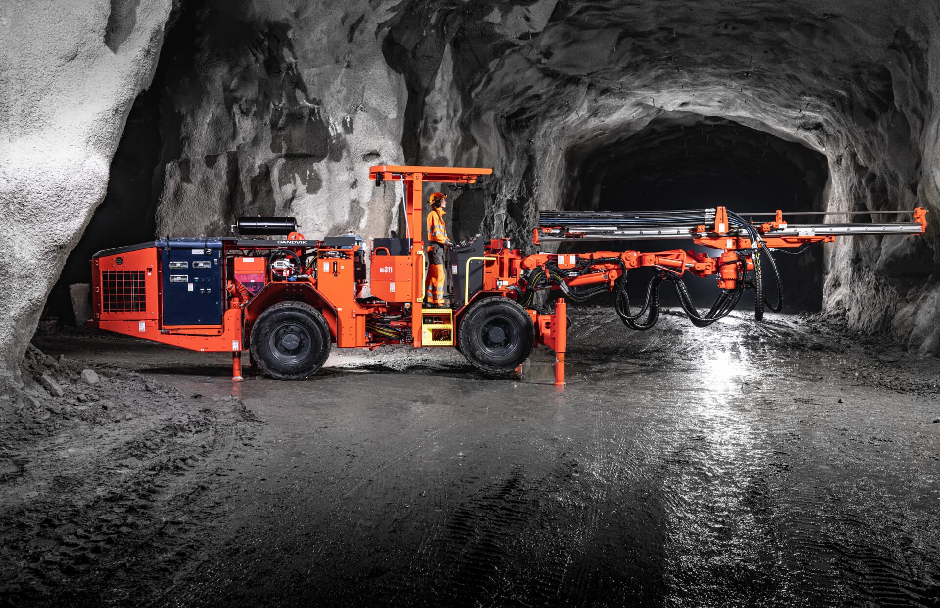 La Cantera Desarrollos Mineros, uno de los principales contratistas de minería subterránea en México, ha seleccionado a Sandvik Mining para suministrar 64 unidades de equipos de minería subterránea