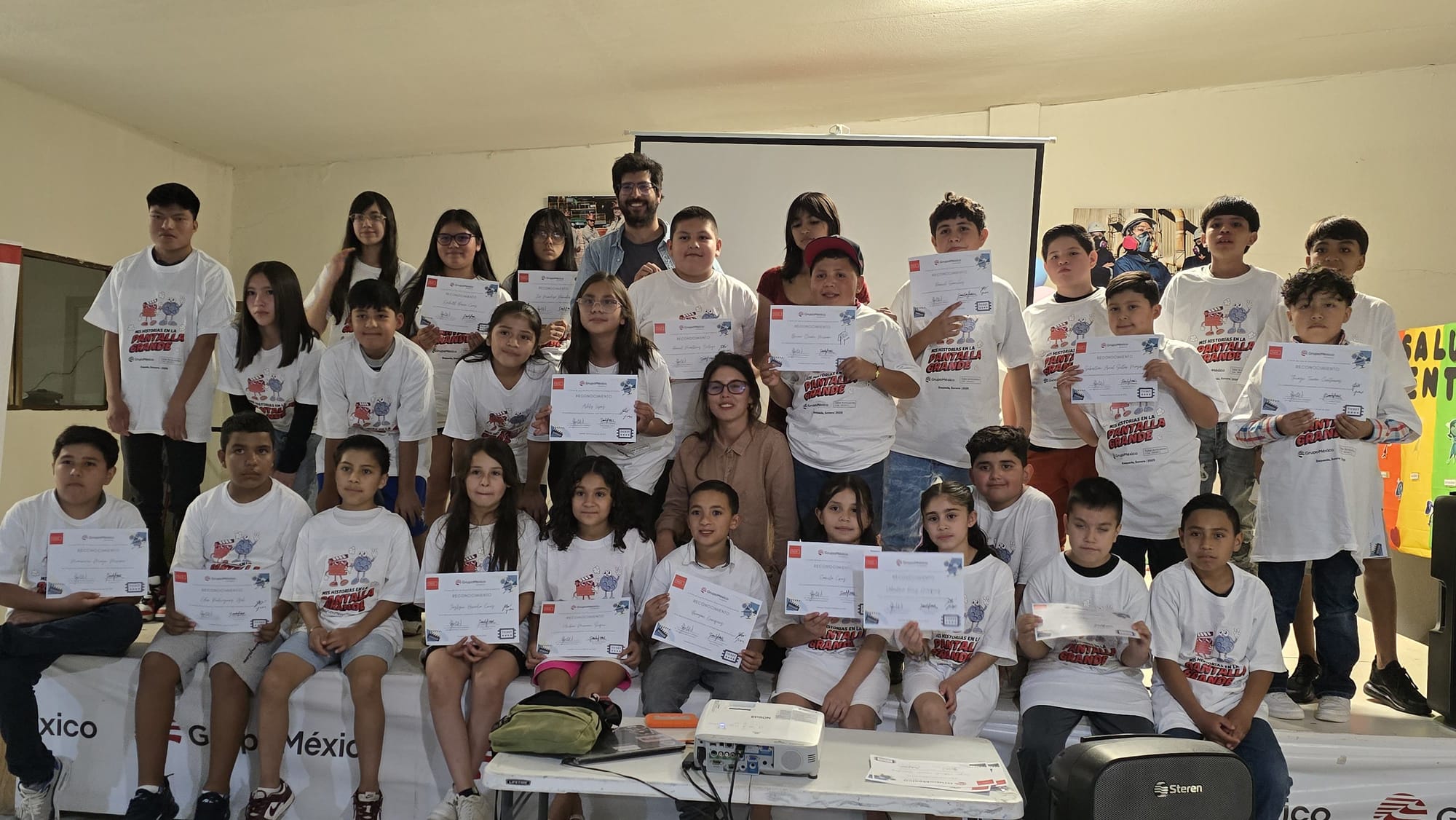 Niñas y niños de Esqueda filman su propio cortometraje en taller de cine impulsado por Grupo México