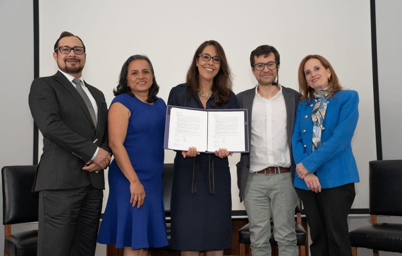 Mujeres WIM de México y Yourney firman convenio para impulsar el desarrollo de liderazgo femenino en la minería