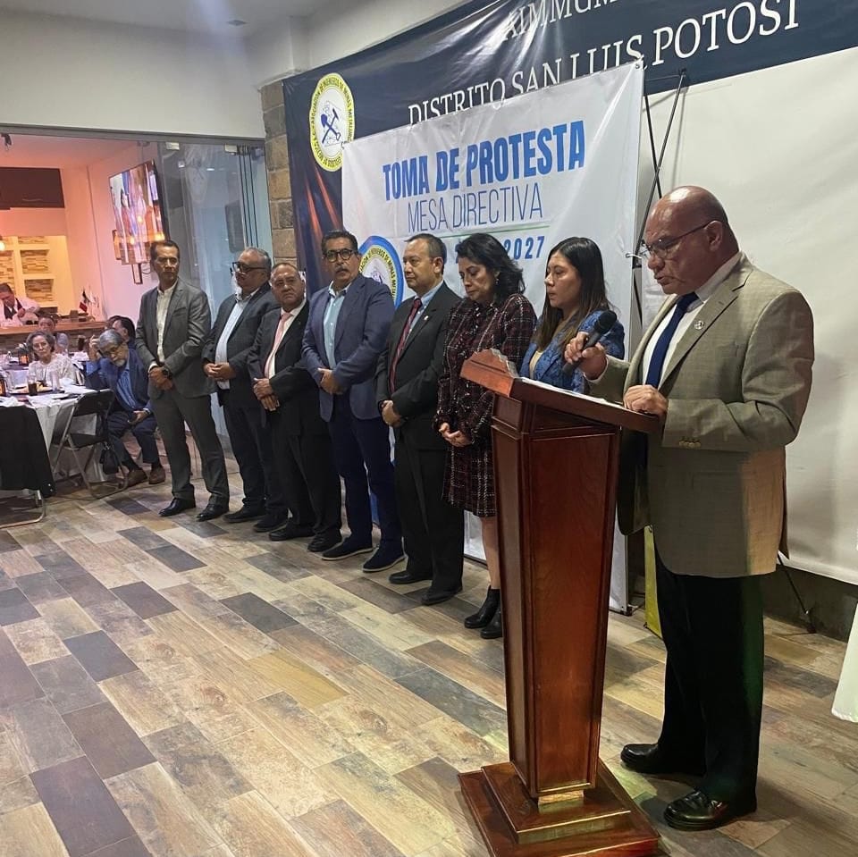 Dirigente nacional de la AIMMGM llama a la unidad del sector minero y toma  protesta al Distrito San Luis Potosí