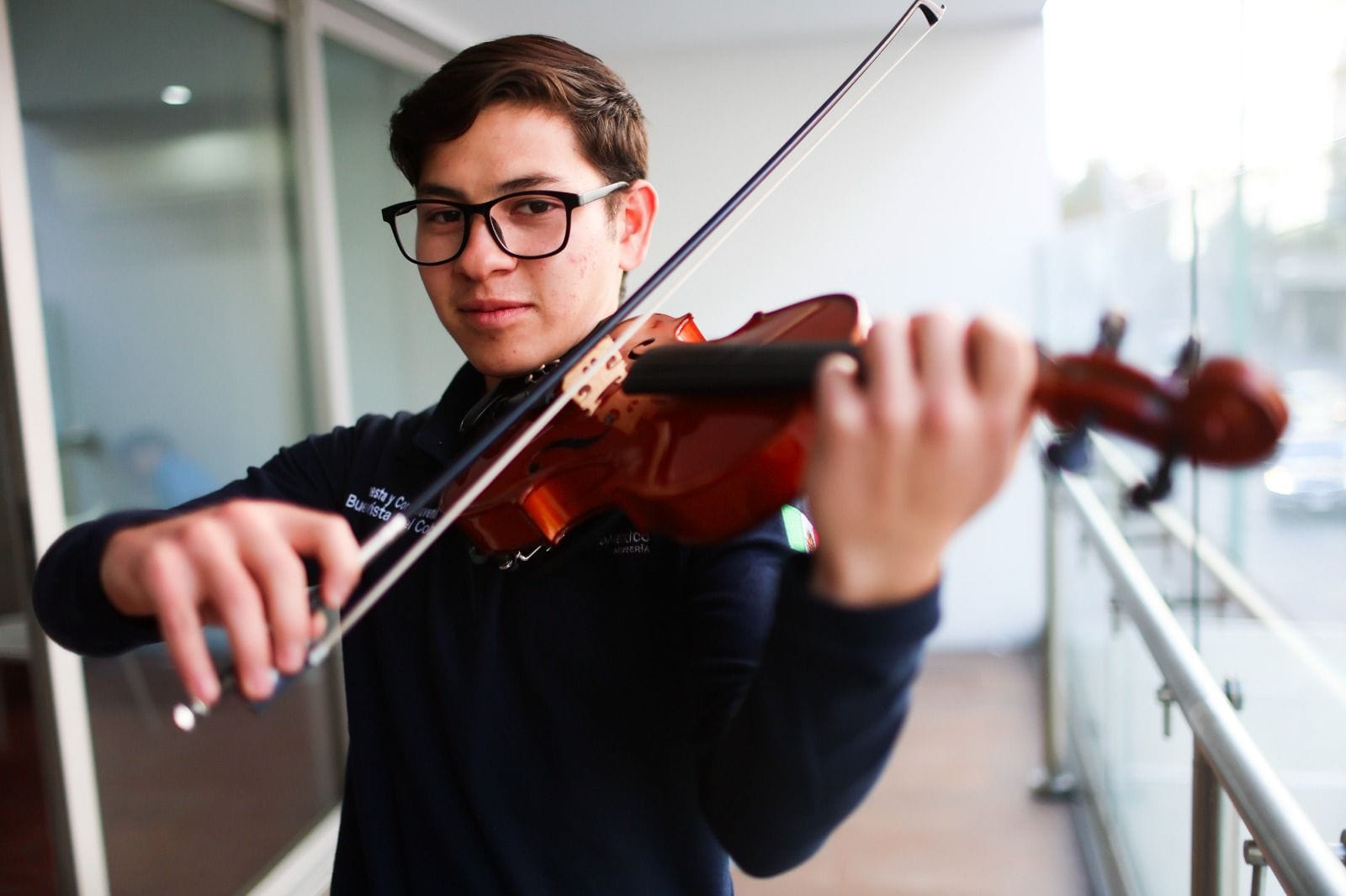 Tres jóvenes sonorenses obtienen la Beca Grupo México para estudios profesionales en música y cinematografía