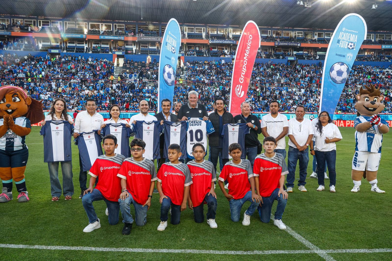 Grupo México y Club Pachuca firman alianza para crear Academia de Futbol en tres comunidades mineras