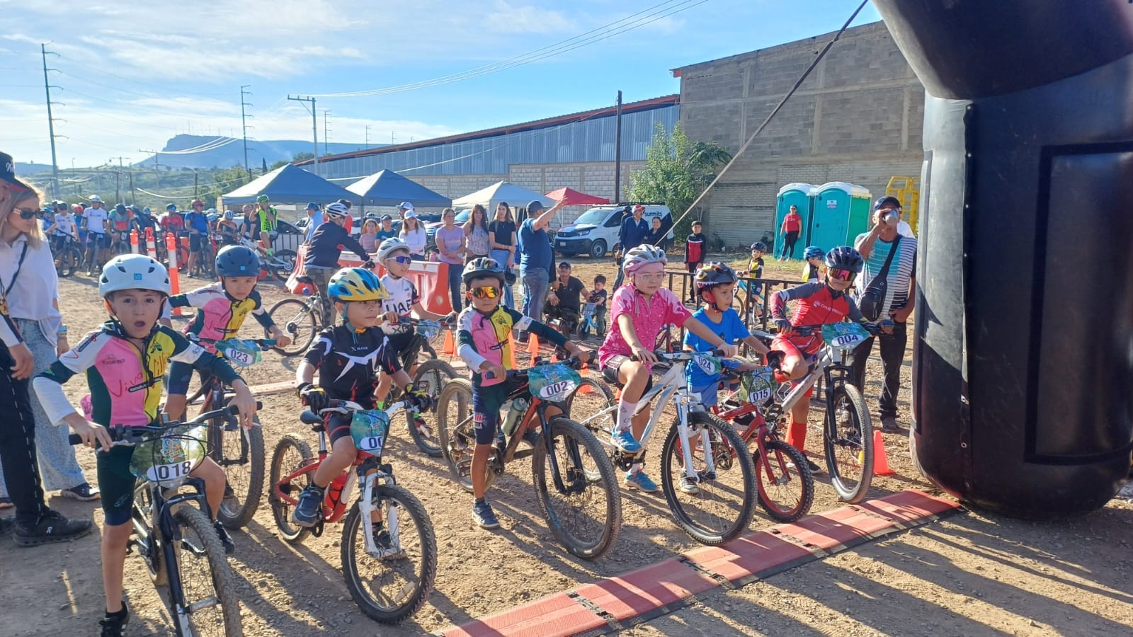 Alumnos de la Escuela de Ciclismo de Grupo México ganan medallas en “Reto MTB Garín 2025” en Chihuahua