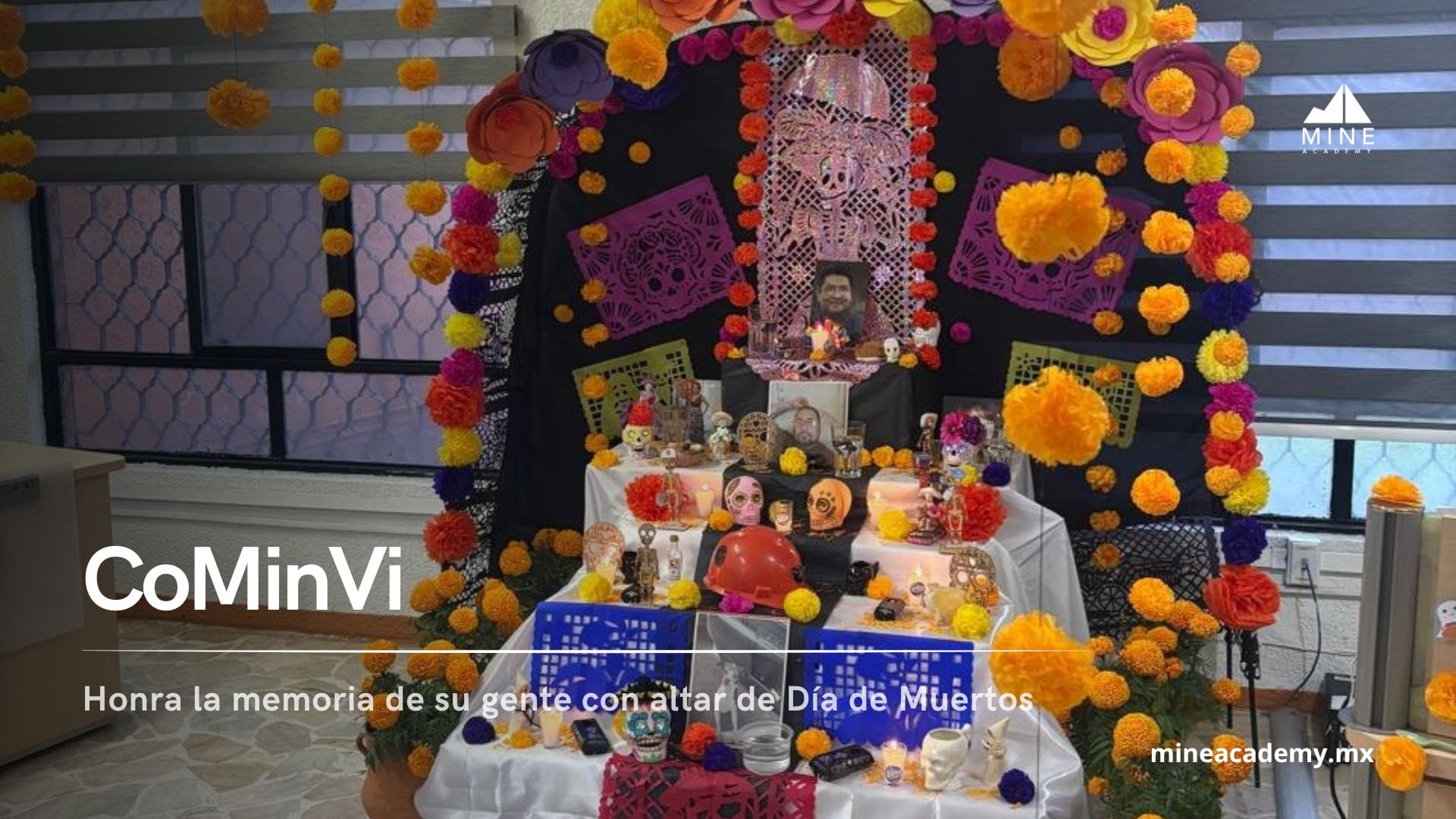 CoMinVi honra la memoria de su gente con altar de Día de Muertos