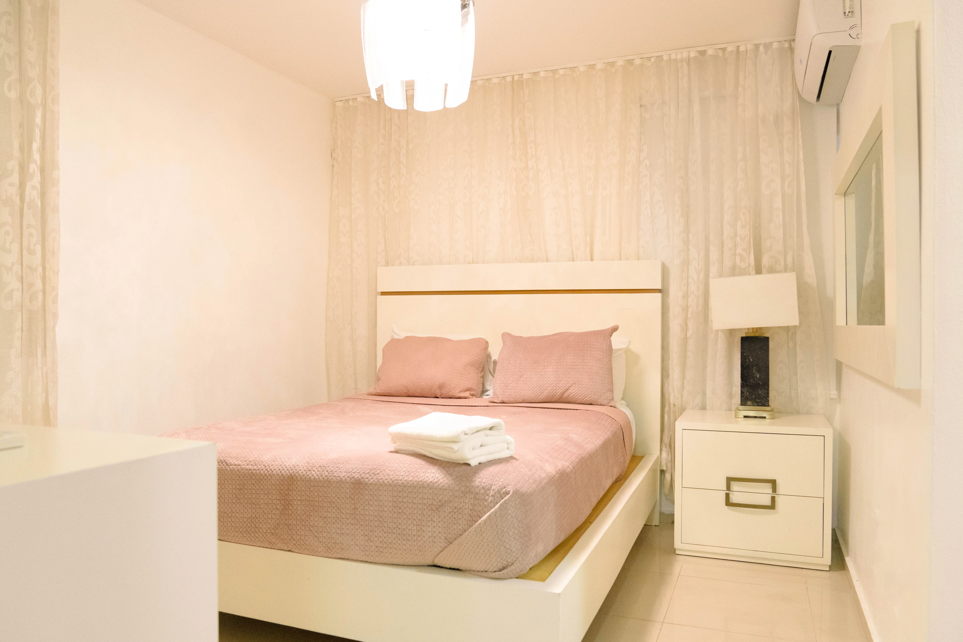 Céntrico Apartamento, en Santiago de los Caballeros, Play, RD. - Imagen 5